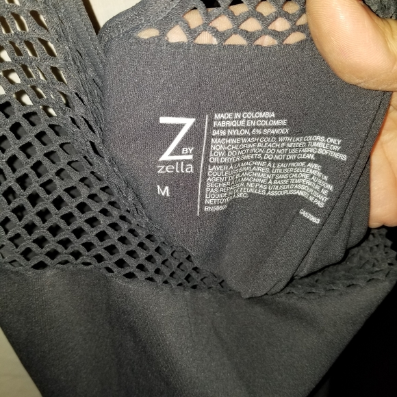 2 Zella Size Medium Tank Tops - Picture 4 of 8